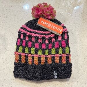**NWT** Ladies Icelandic Multicolor Wool Hat with Pompom